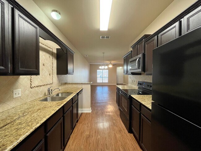 Building Photo - 319 Princess Place