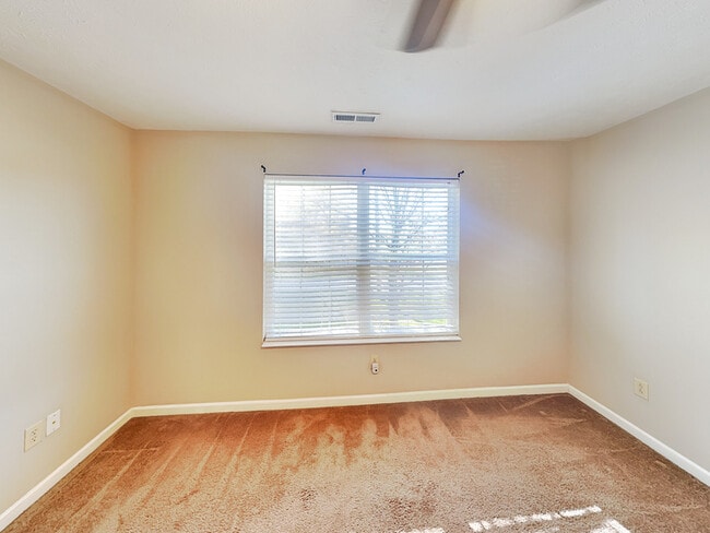 Building Photo - 1559 Whisler Dr