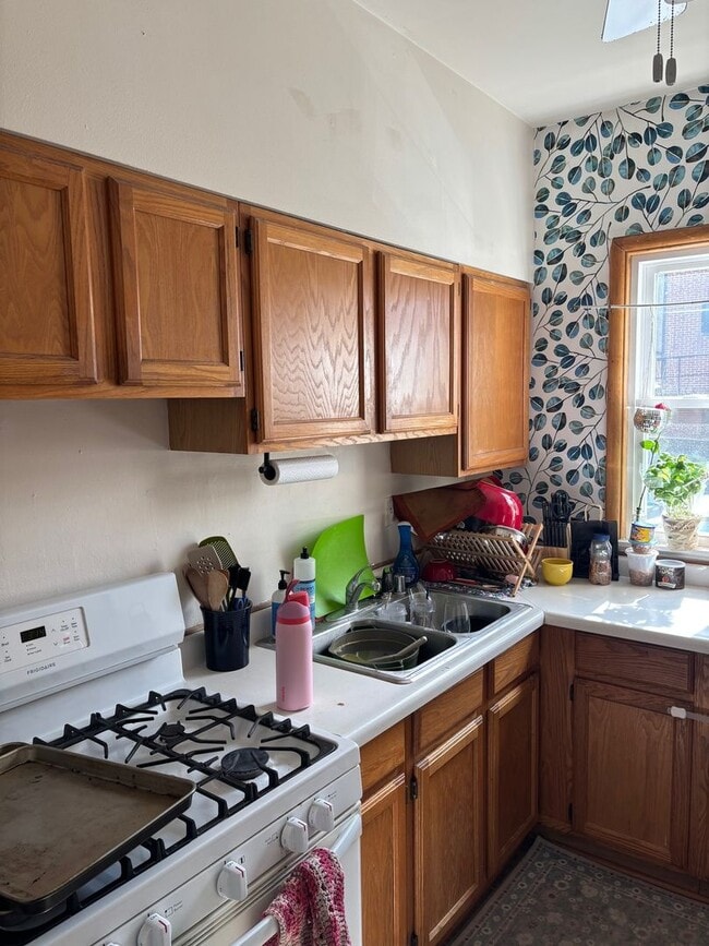 Building Photo - 26 N Franklin St