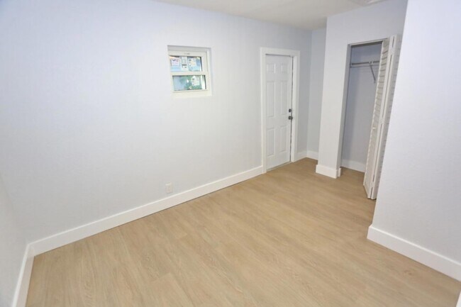 Building Photo - 8120 SW 4th Ct