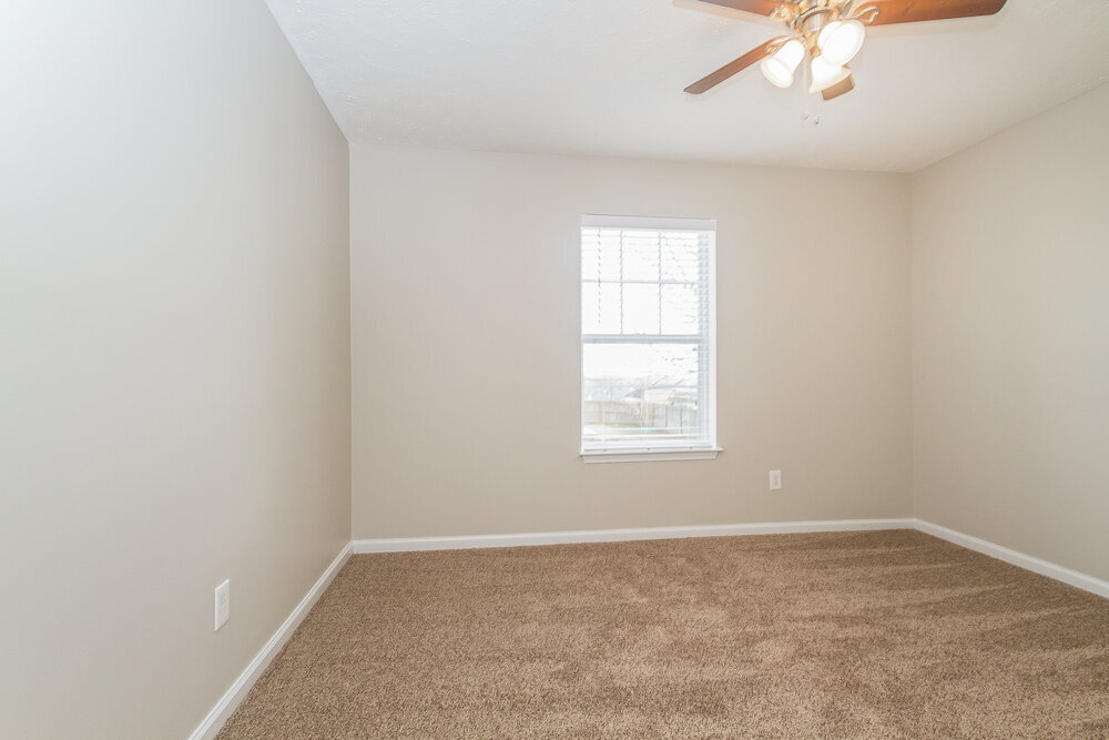 Building Photo - 878 Lavergne Ln