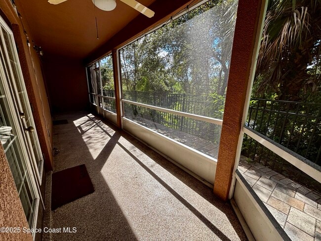 Building Photo - 1390 Isabella Dr