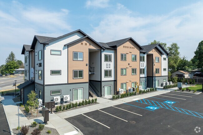 Building Photo - The Landing