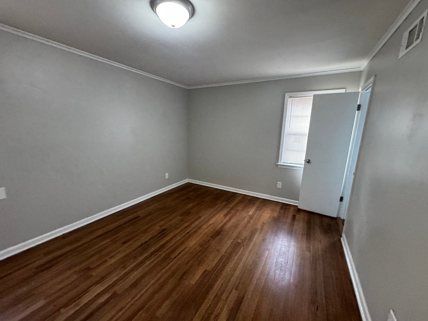 Building Photo - 1961 Croydon Ave