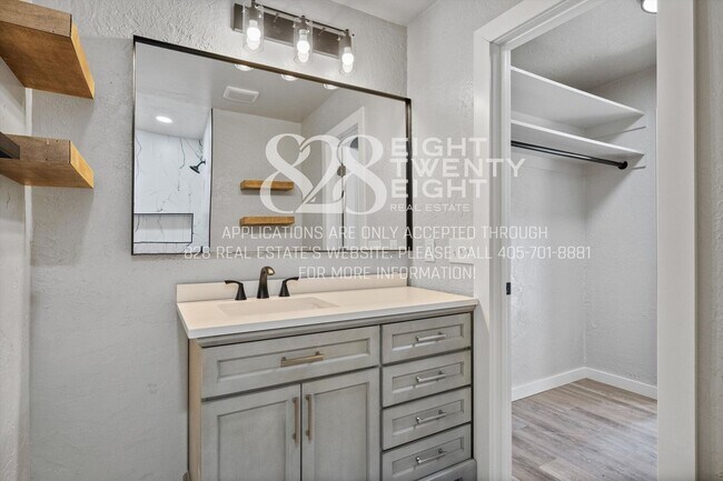 Building Photo - *COMING 7/9/2026!*  Beautiful 3 Bed/2 Bath Duplex Less Than 1 Mile from Campus!