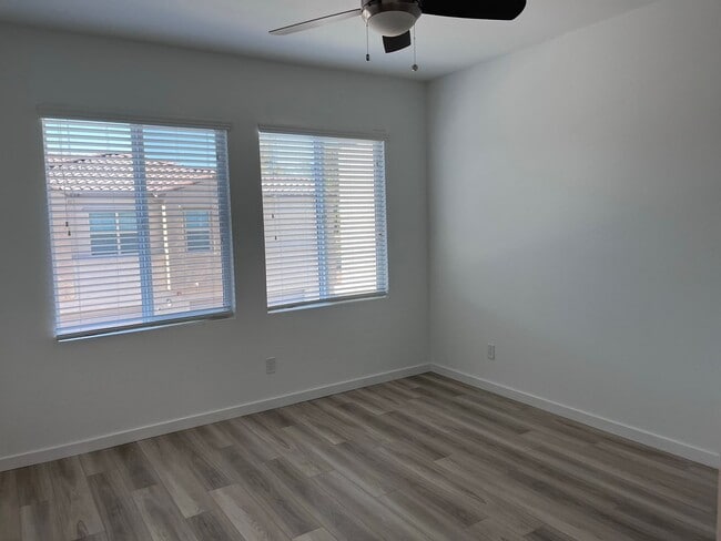 Building Photo - TOWN HOME WITH COMMUNITY POOL , GATED COMMUNITY in GILBERT!