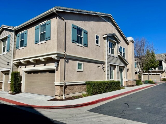 Primary Photo - 42921 Avenida Amistad