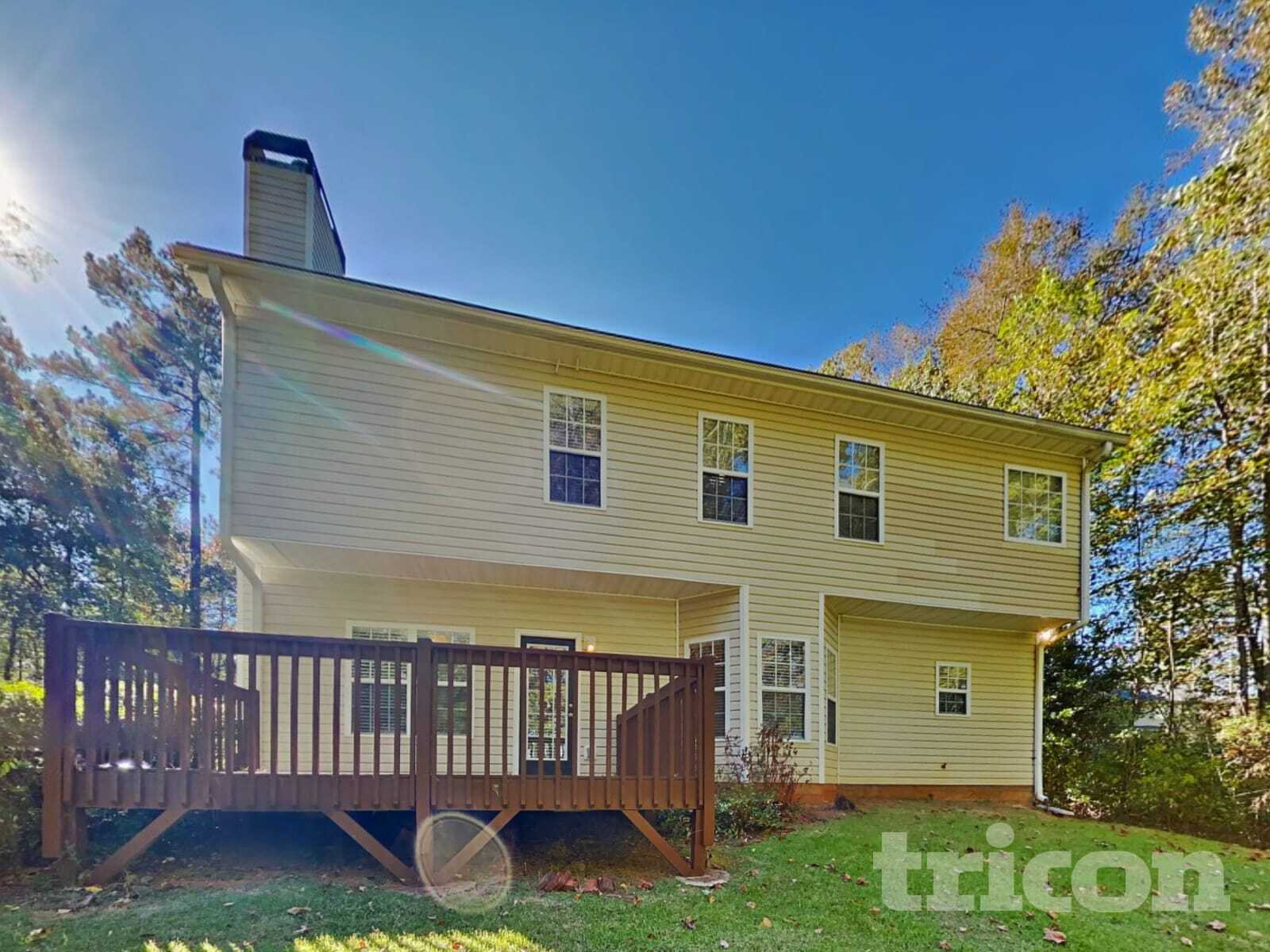 Building Photo - 225 Mels Way
