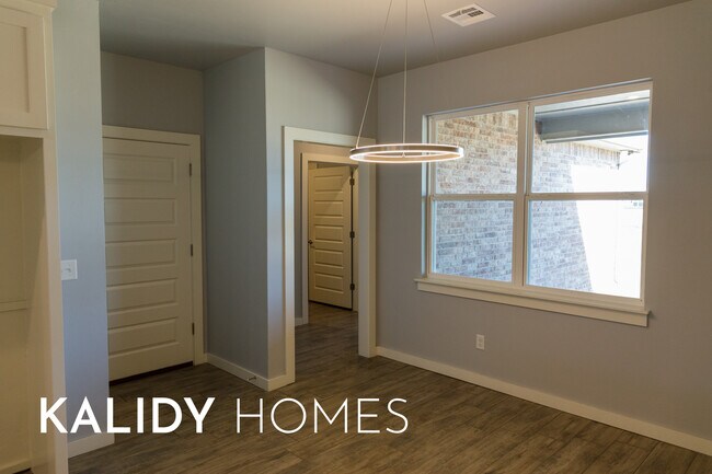 Building Photo - 306 Kirks Holw