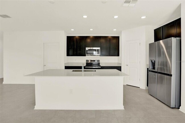 Building Photo - 517 Bell Prairie Cir