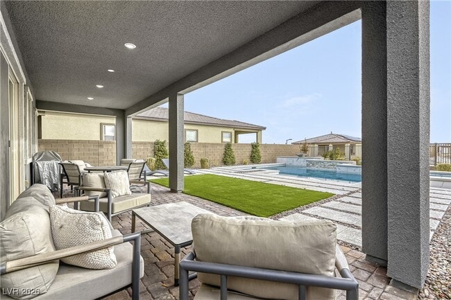 Building Photo - 342 American Dipper St