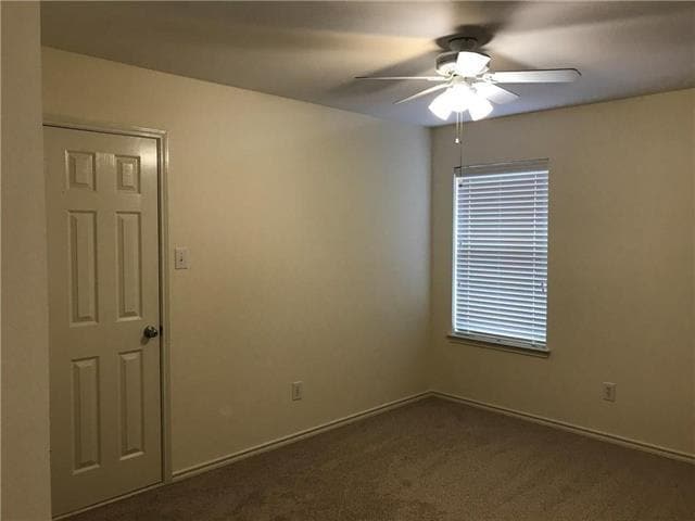 Building Photo - 6604 Bluebird Dr