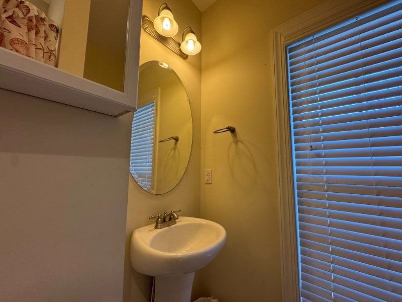 Building Photo - 1854 Juniper Dr