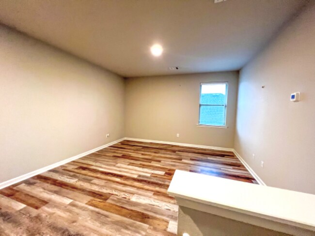 Building Photo - 524 Cautillion Dr