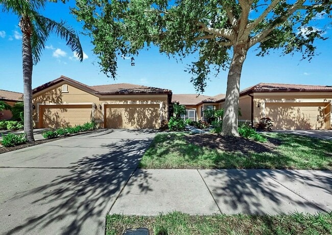 Building Photo - 313 Seneca Falls Dr