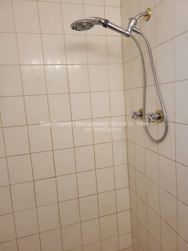 Building Photo - 4311 S Thatcher Ave