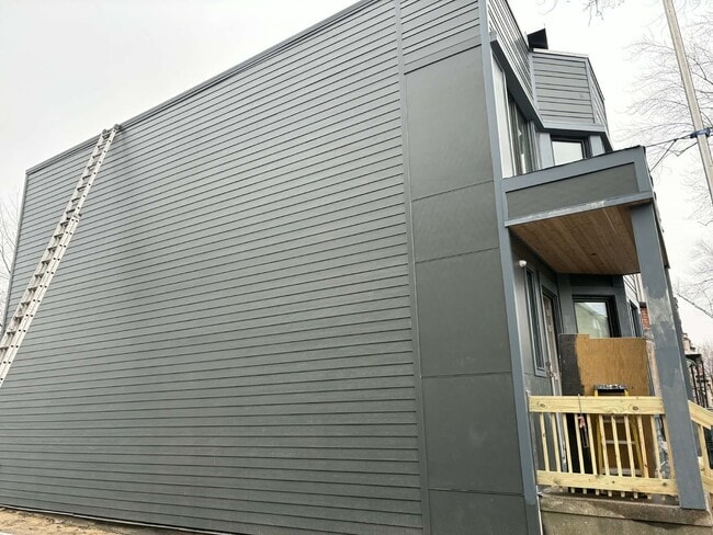 Building Photo - 6321 S Eberhart Ave