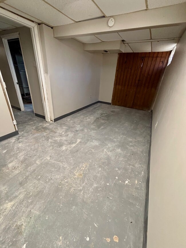 Building Photo - 710 Loyola Dr