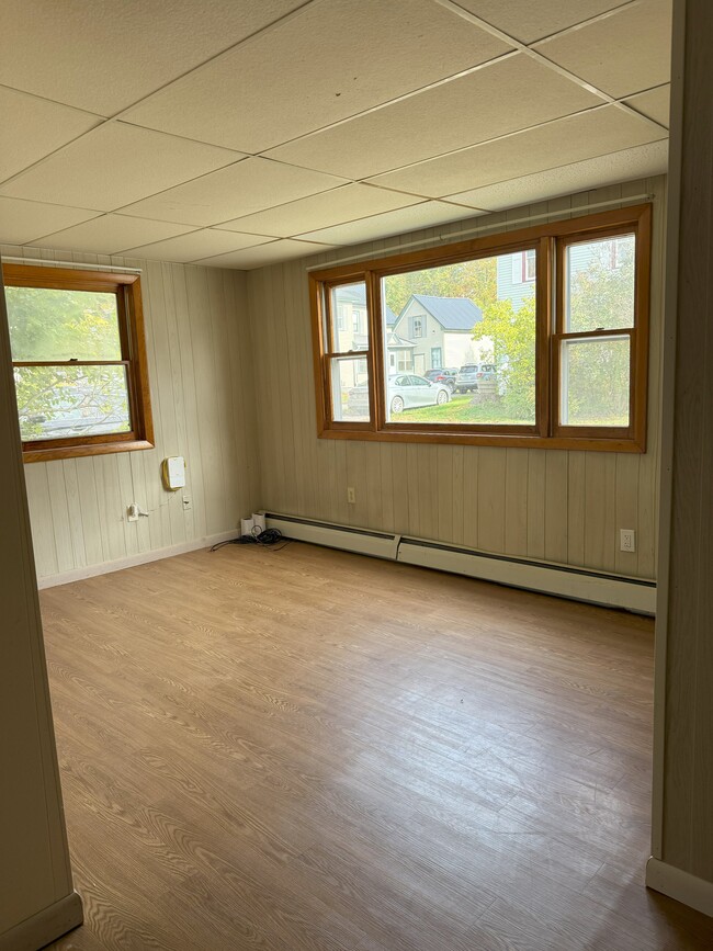 Building Photo - 395 Fourth Street