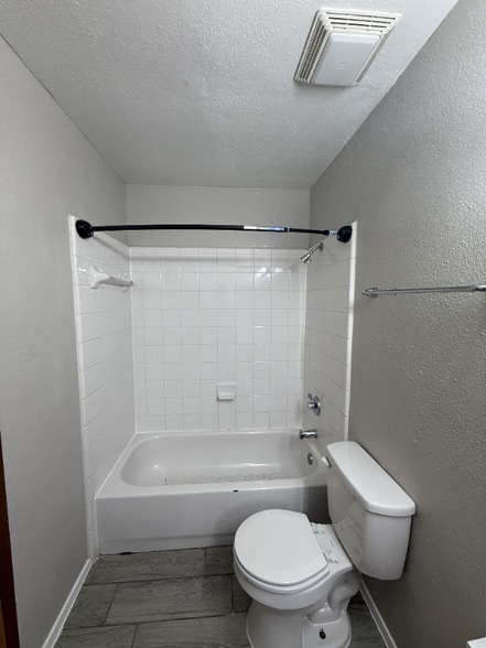 Building Photo - 4015 US-90