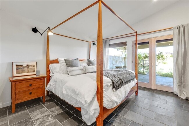 Building Photo - Re-built Cachagua Tuscan Retreat