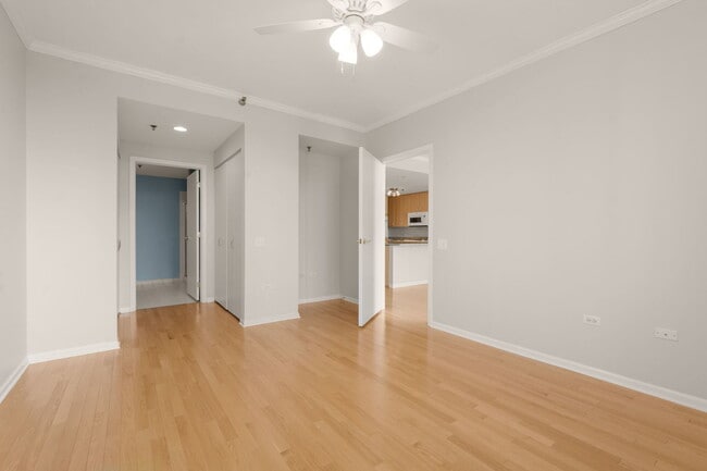 Building Photo - 1515 S Prairie Ave