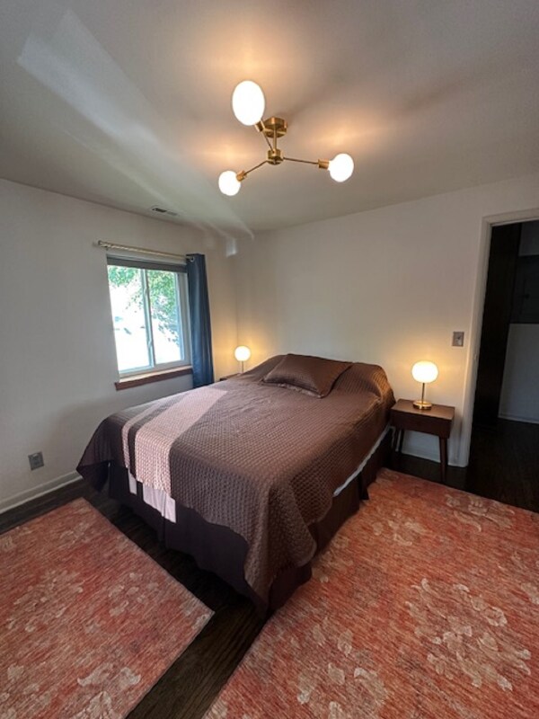 Building Photo - 415 N Dunn St