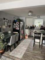 Building Photo - 20 Thomas Ave