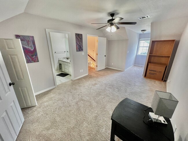 Building Photo - 87129 Golf Club Dr
