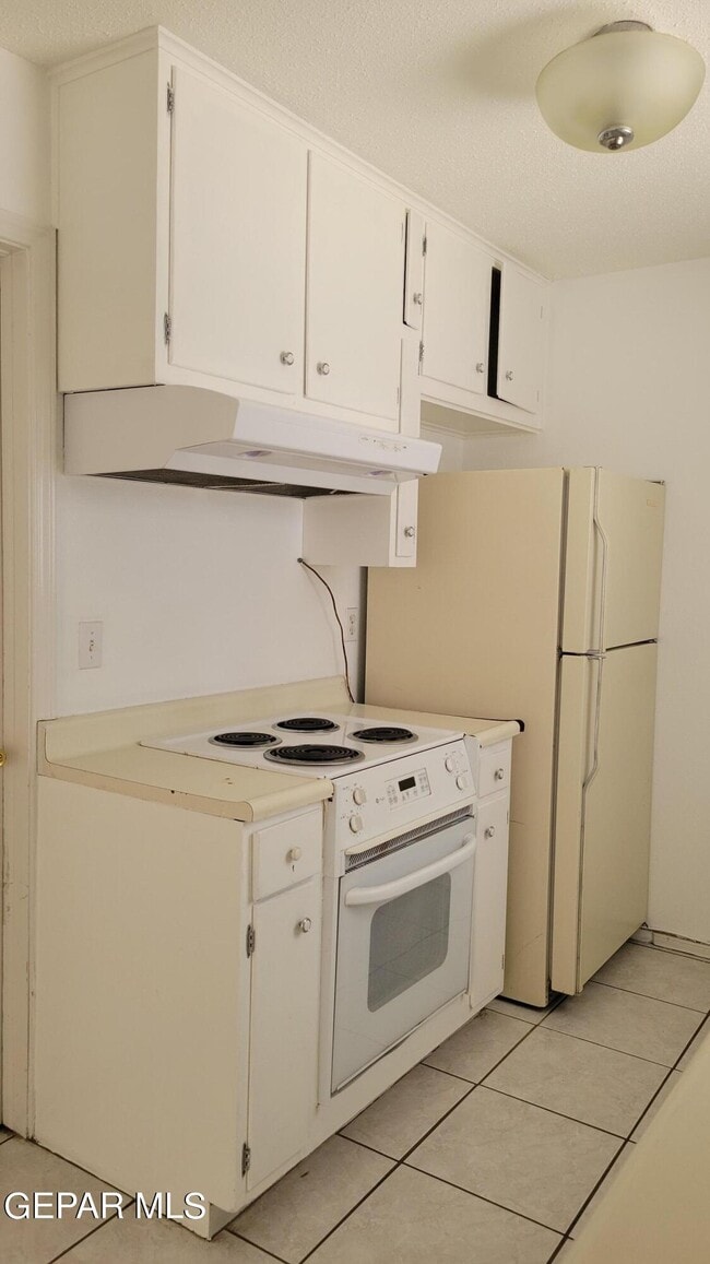 Building Photo - 1405 Cessna Dr