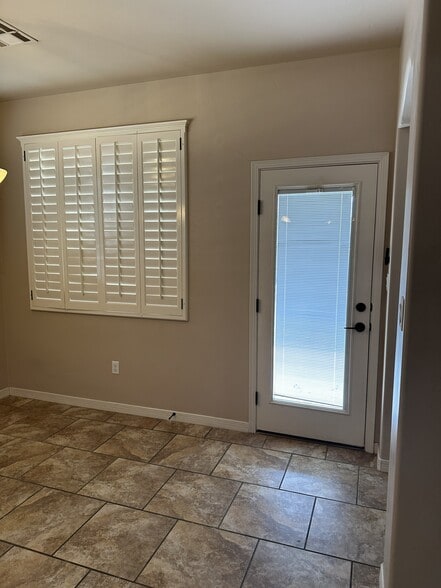 Building Photo - 7470 Sierra Linda Ct