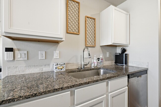 Building Photo - 1605 135th St