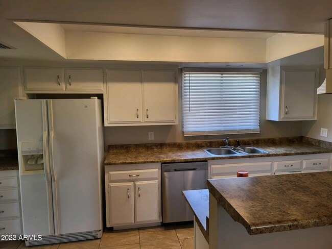 Building Photo - 4431 W Marlette Ave