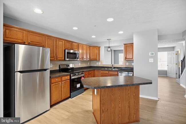 Building Photo - 9875 Decatur Rd