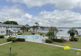 Building Photo - Renovated Waterfront Condo in Fort Walton ...