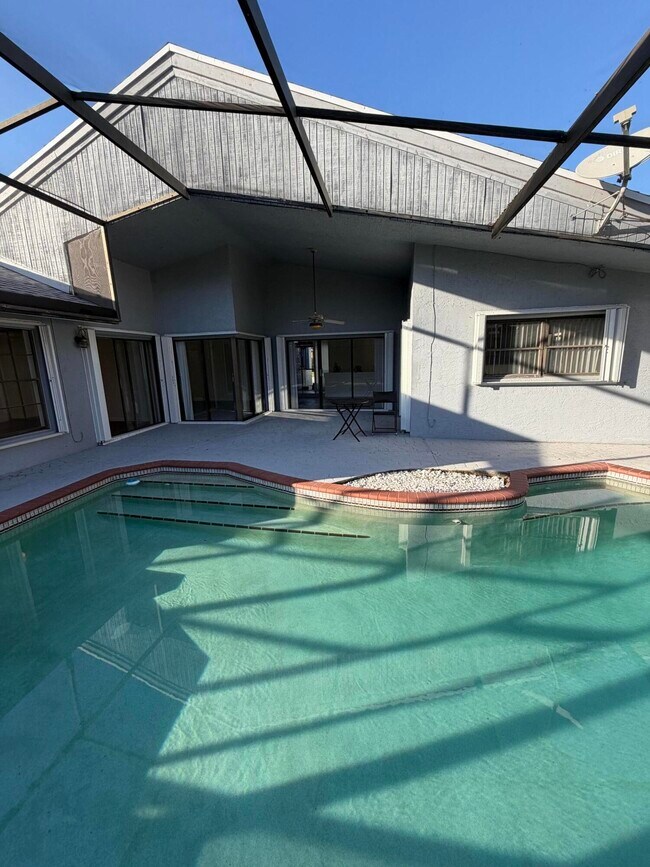 Building Photo - 11508 Clear Creek Pl