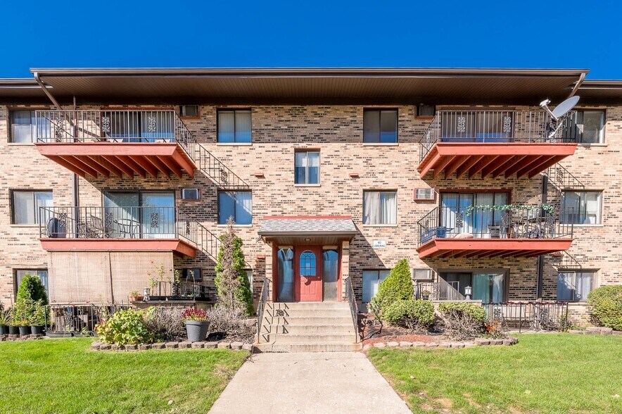 Building Photo - 11810 S Komensky Ave