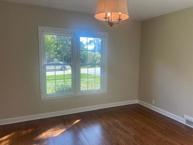 Building Photo - 645 Hi View Ct