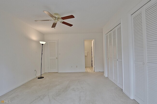 Building Photo - 72 Cobblestone Creek