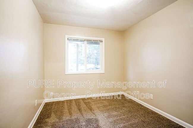 Building Photo - 7008 N Amherst St