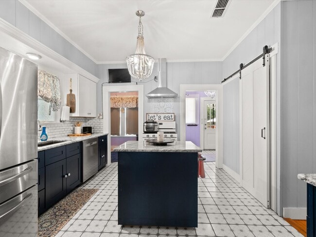 Building Photo - Available Now! Charming, Updated 3-Bedroom...