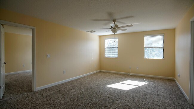 Building Photo - 1528 Moon Valley Dr