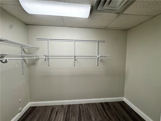 Building Photo - 241 Norris Dr