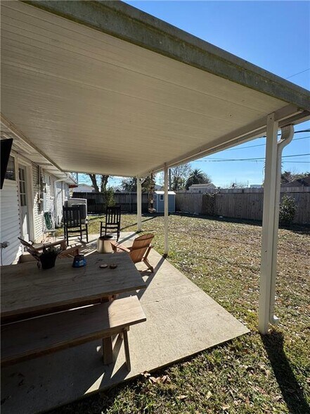 Building Photo - 23 Fairlane Dr