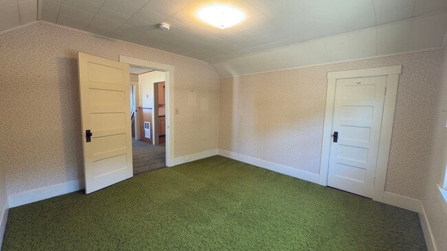 Building Photo - 3360 Harrison Ave
