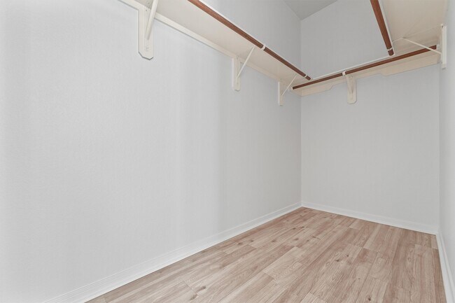 Building Photo - 18211 Fairview Valley Ct