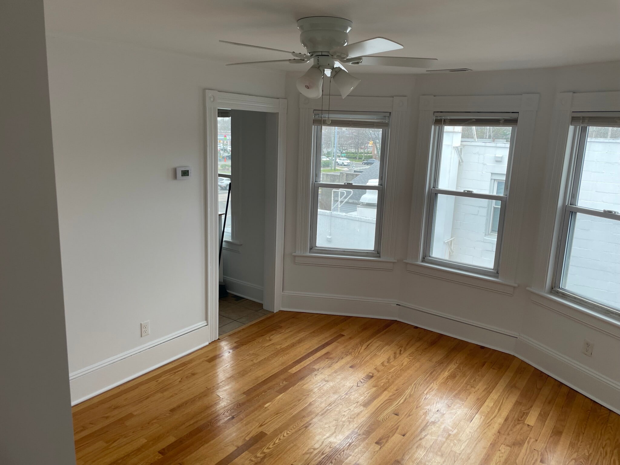 Building Photo - 125 Tunxis Hill Rd