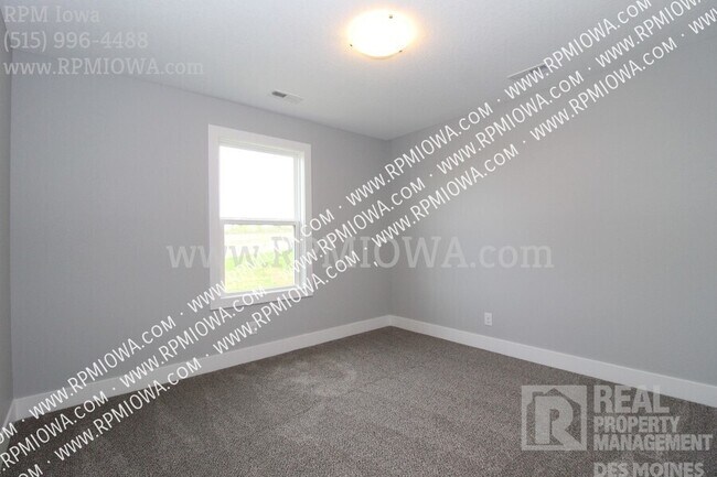 Building Photo - 5374 Destiny Dr