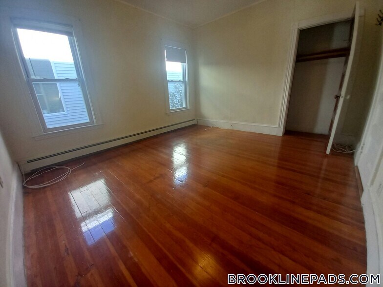 Building Photo - 3 Washburn Terrace