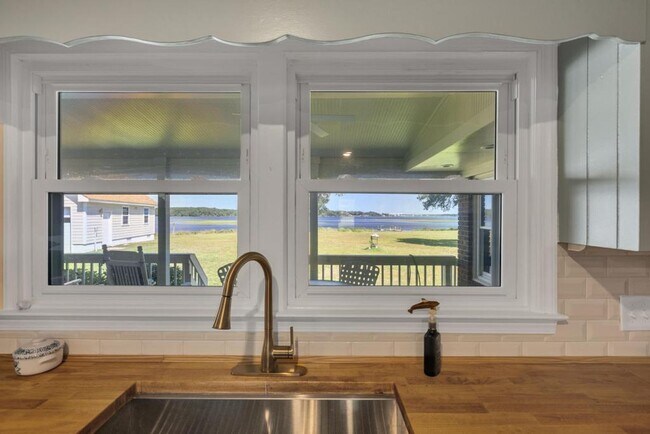 Building Photo - Fully Furnished Short Term Rental! Intercoastal Waterway!